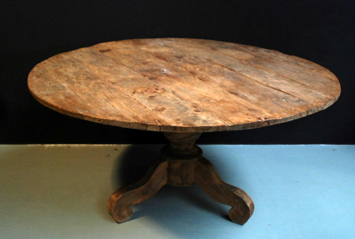 Grote ronde teakhouten tafel. eetkamertafel antieke tafels