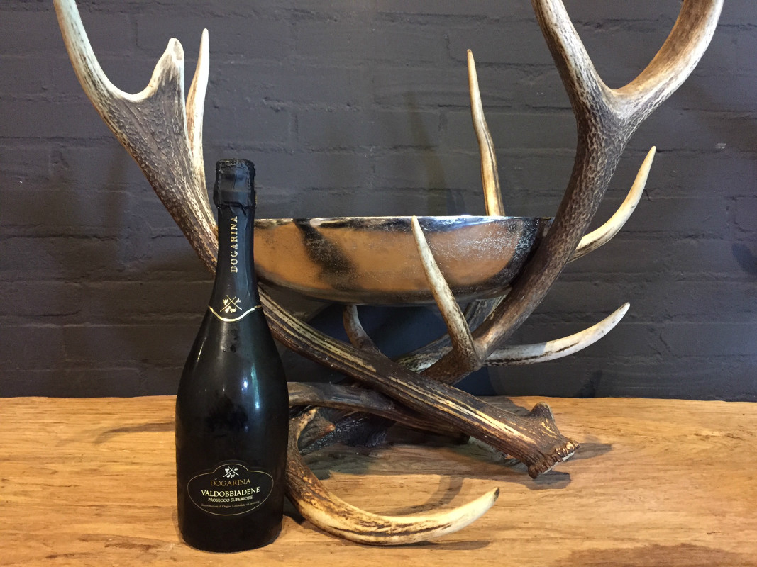 Sg 203 B Bowl Decorated With Red Deer Antlers De Jong Interieur