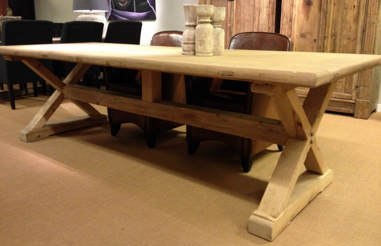 Landelijke cross poot tafel. Houten tafel oud. - eetkamertafel ... Landelijke cross poot tafel. Houten tafel oud. - eetkamertafel ...
