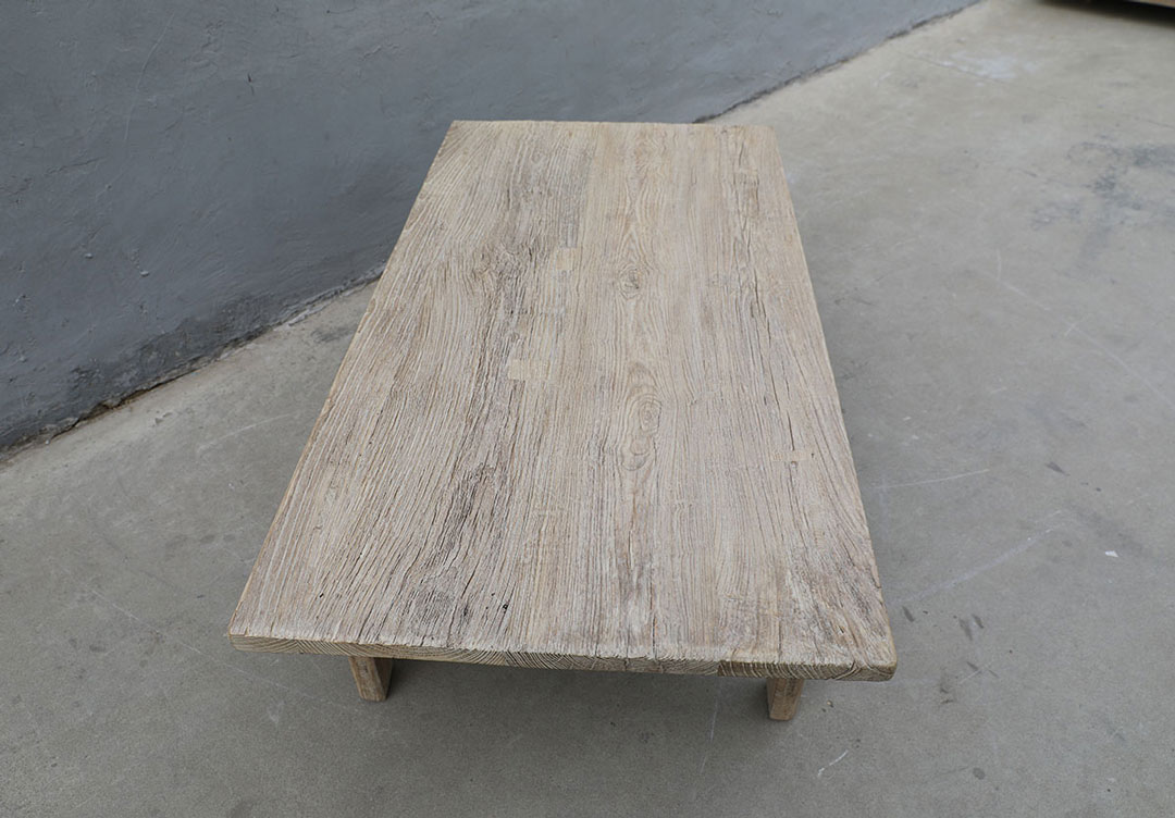 32-1640, Wooden coffee table 