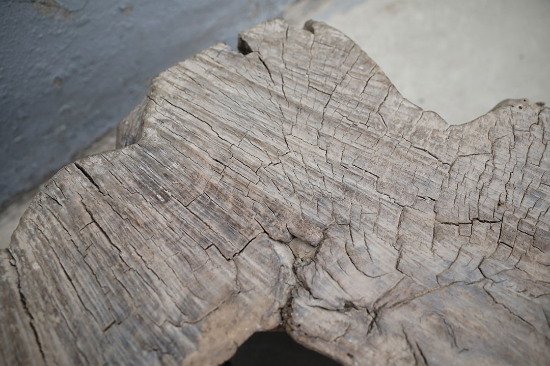 42-810, Raw wooden coffee table 