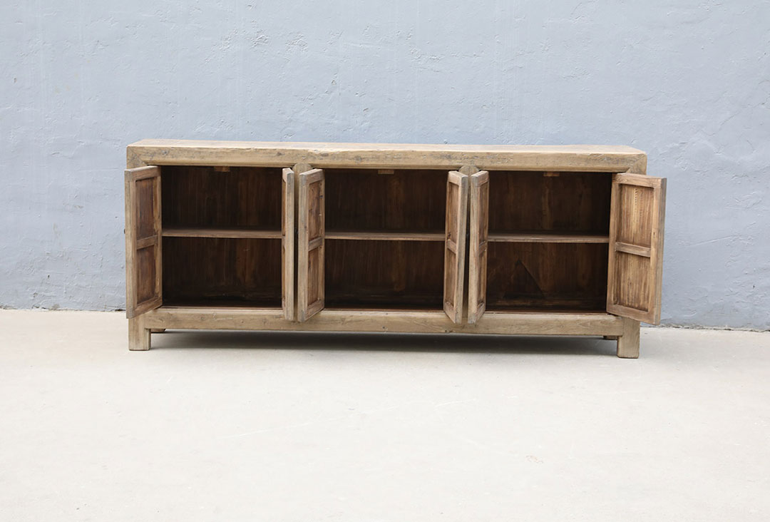 52-3586, Wooden sideboard
