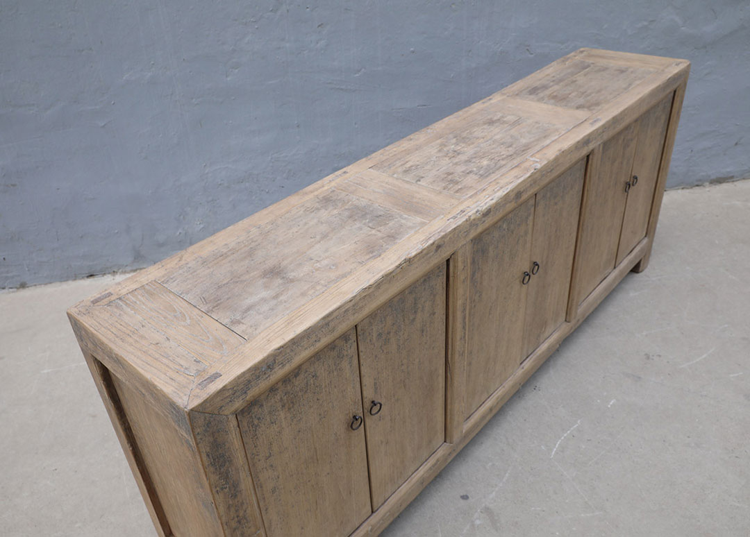 52-3586, Wooden sideboard