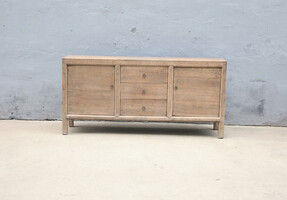 52-5147, Sideboard with doors and drawers