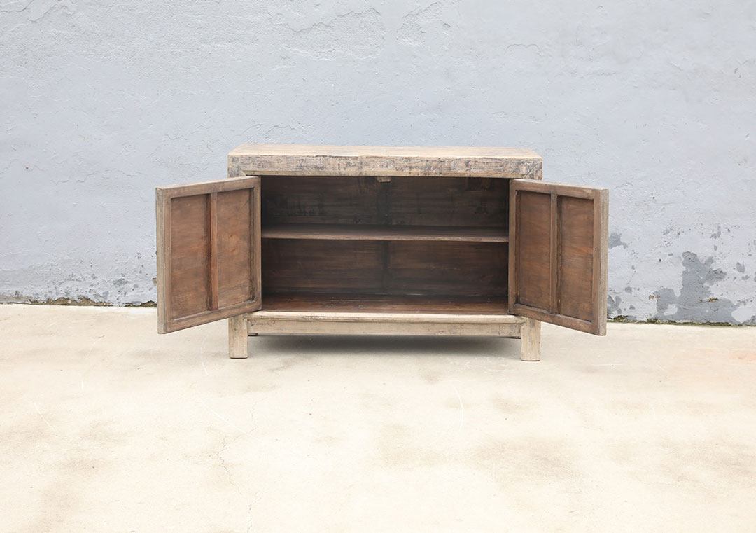 52-5643, Wooden sideboard