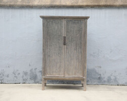 52-5887, Wooden cabinet with 2 doors