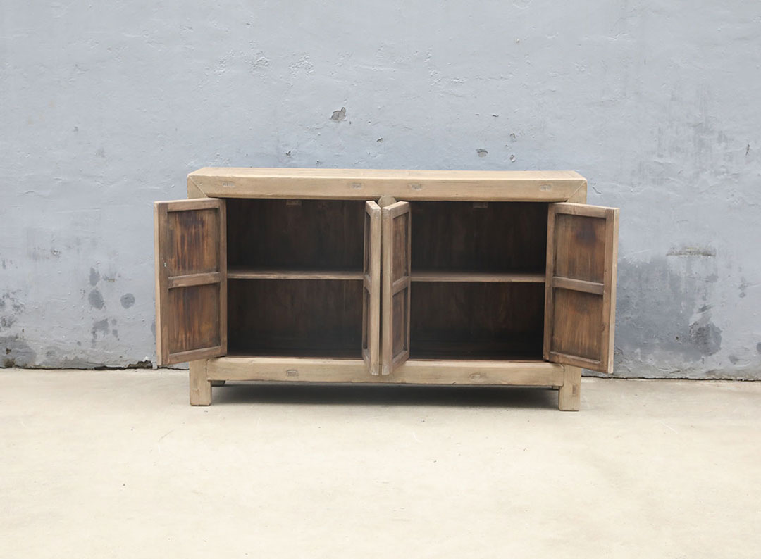 52-7307, Wooden sideboard with 4 doors