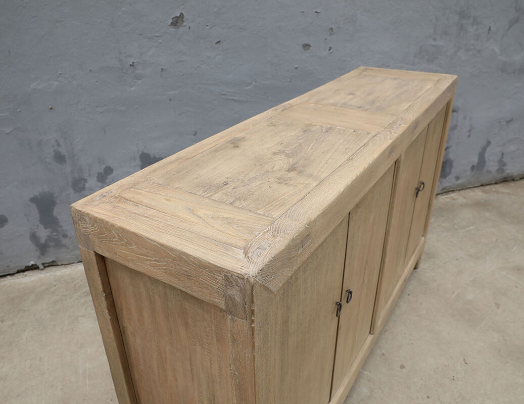 52-7307, Wooden sideboard with 4 doors