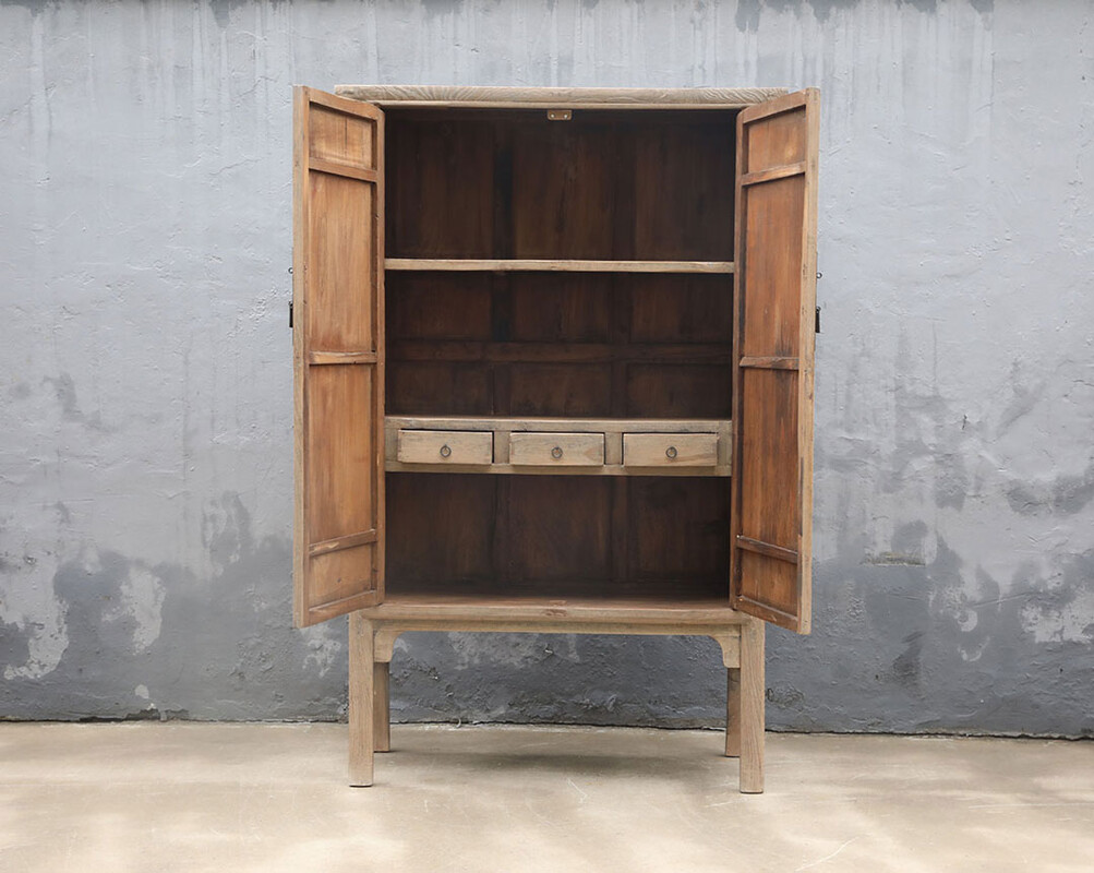52-7773, Wooden cabinet 