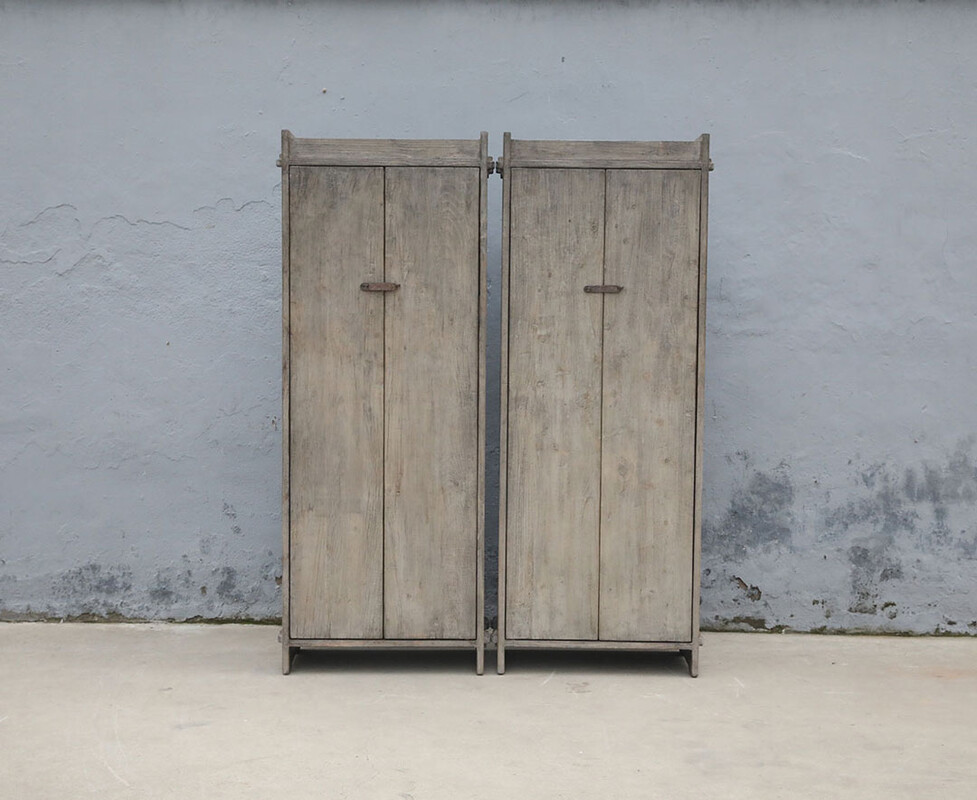 52-7840, Wooden cabinet with 2 doors