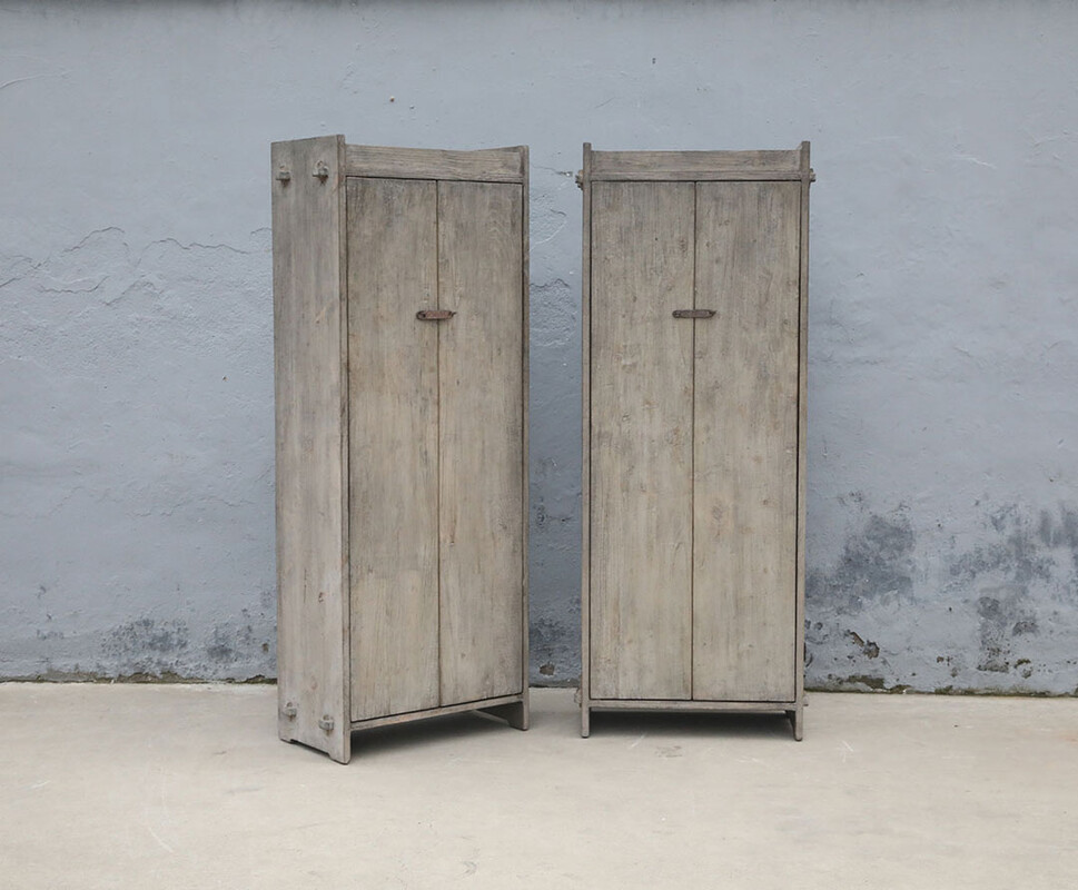 52-7840, Wooden cabinet with 2 doors, set
