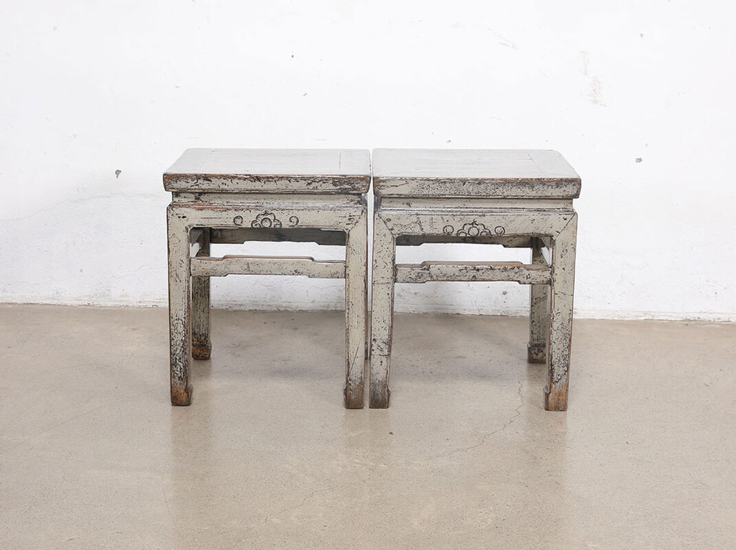 52-9585, Set of 2 grey side tables