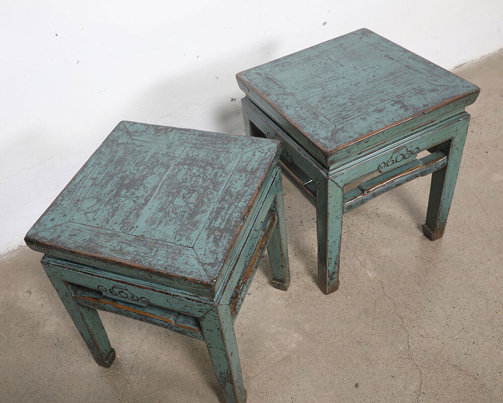 52-9586, Set of 2 blue side tables