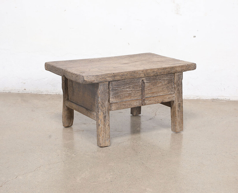 52-9596, Small coffee table with drawer