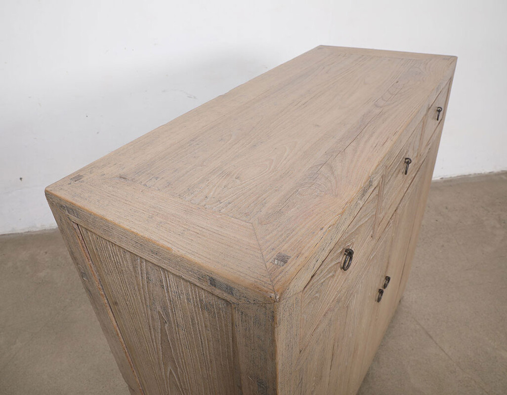 52-9605, Wooden sideboard 