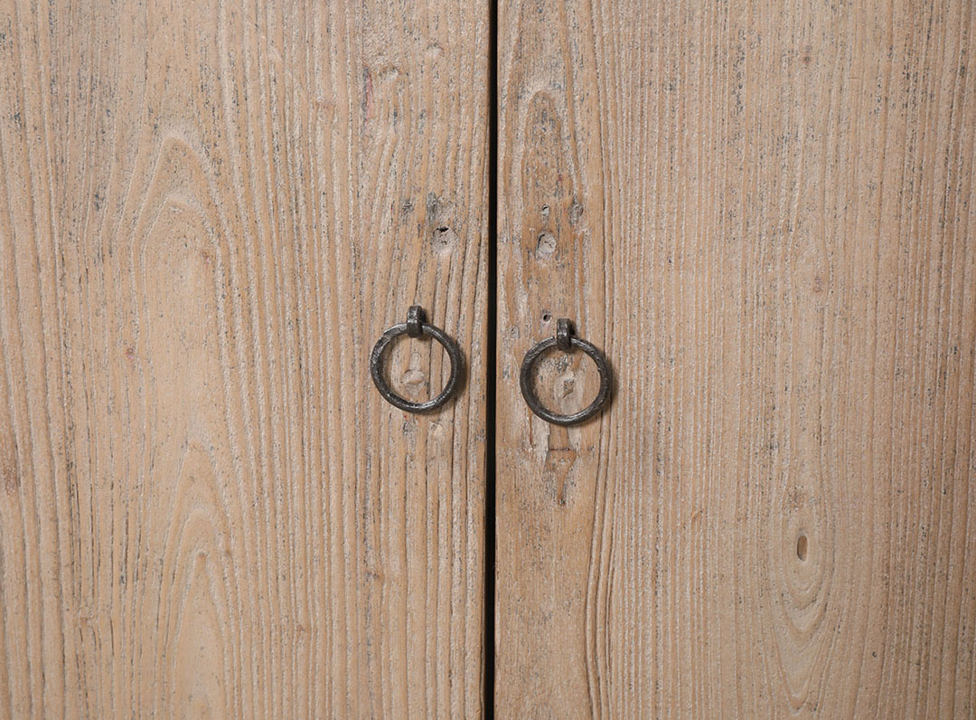 52-9605, Wooden sideboard 