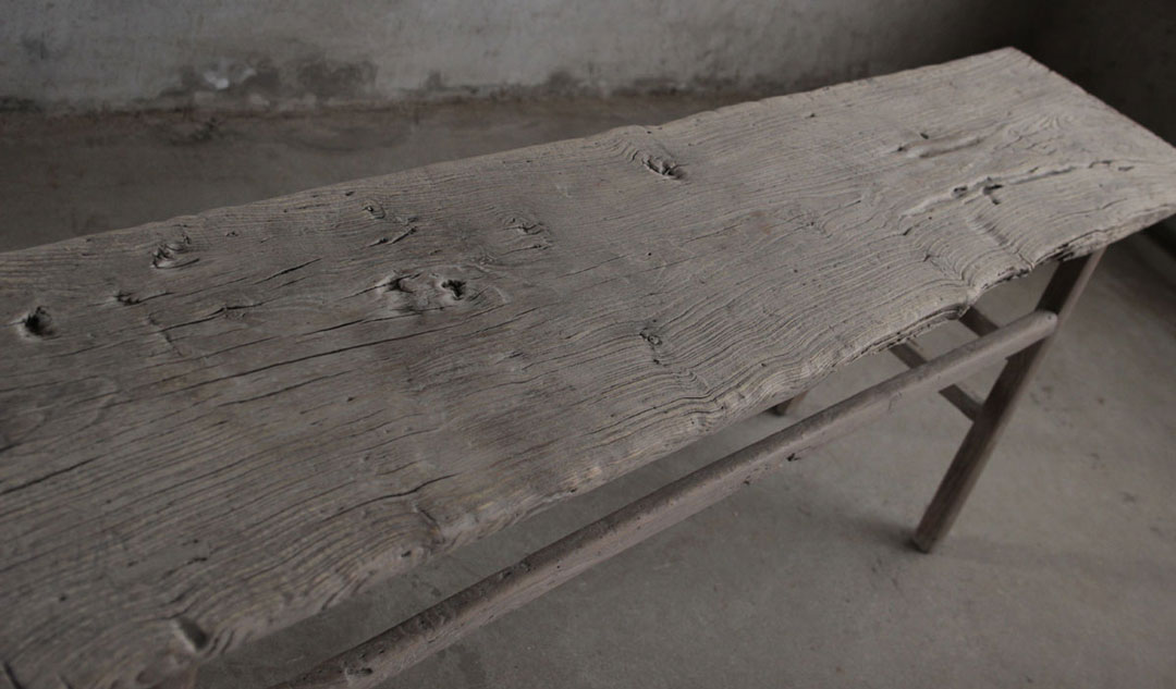 BT-1352, Wooden side table 