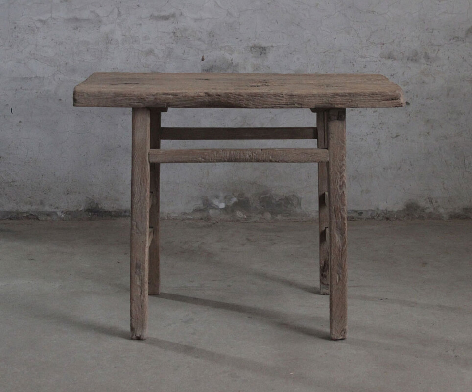 BT-1402, Wooden side table 