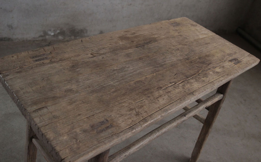 BT-1403, Wooden side table 