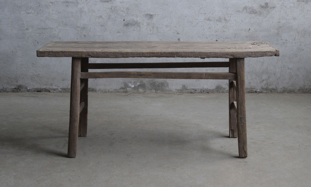 BT-1432, Wooden side table