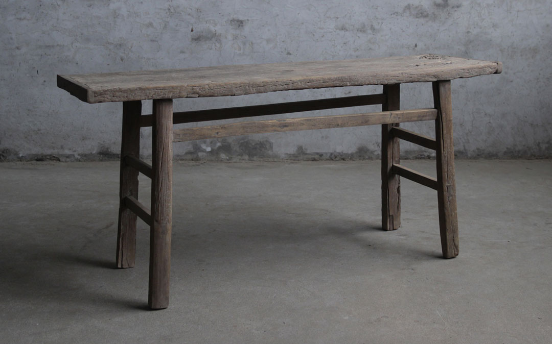 BT-1432, Wooden side table