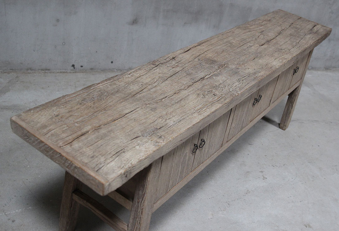 BT-1537, Side table with 6 doors 