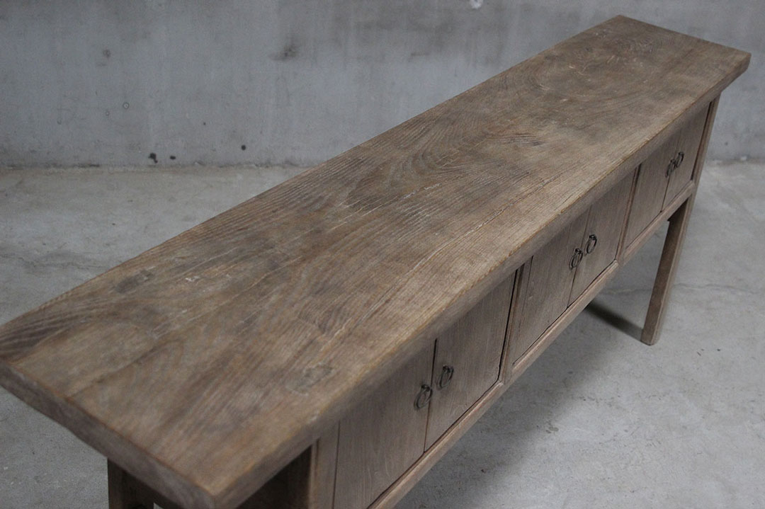 BT-1660, Side table met 6 deuren 