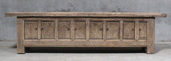BT-1815, Carved tv cabinet