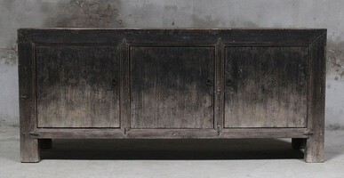BT-1872, Black sideboard