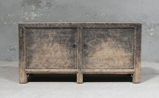 BT-1970, Old wooden dresser