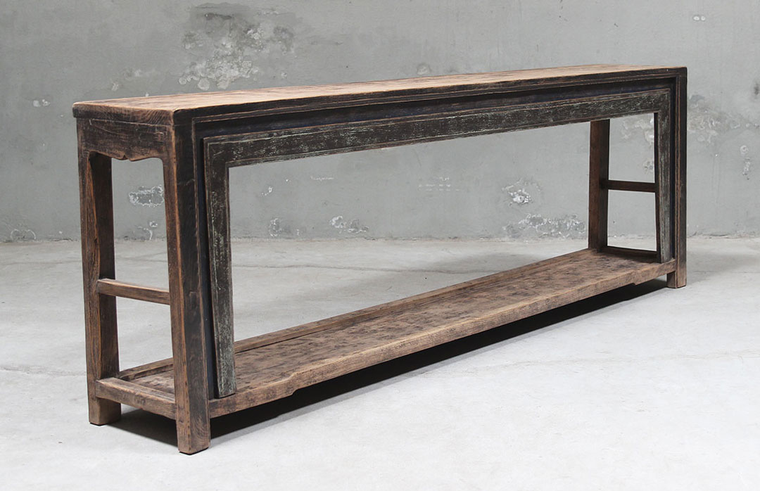 BT-1976, Dark wooden side table 