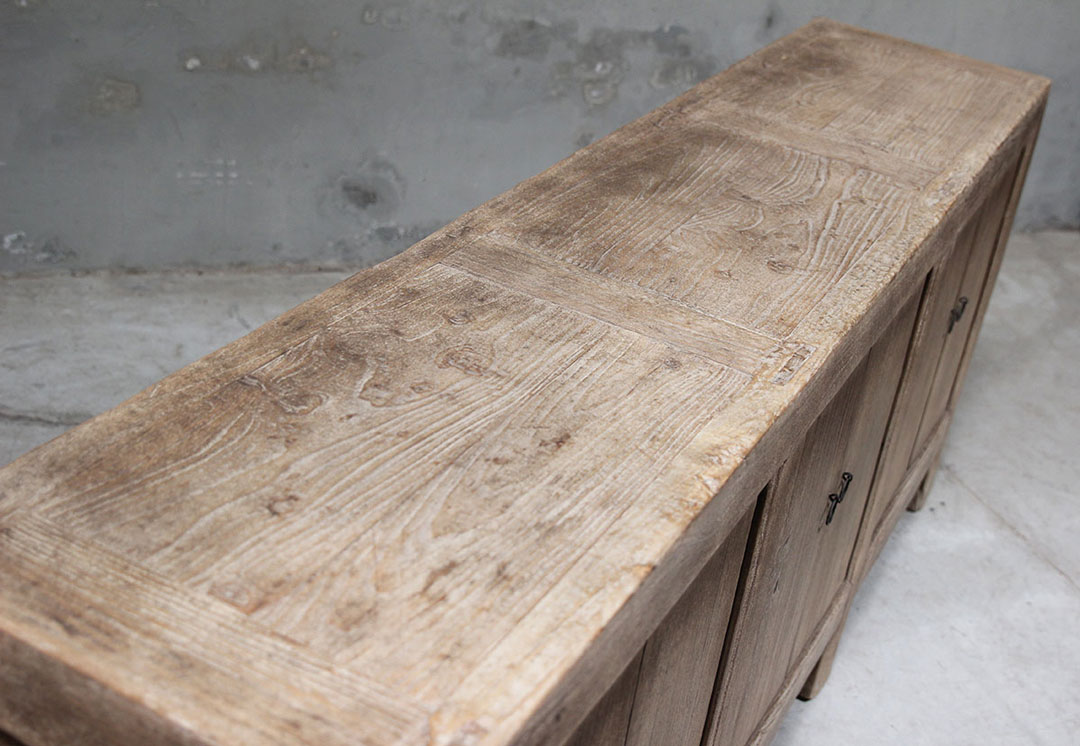 BT-1981, Wooden sideboard with 6 doors