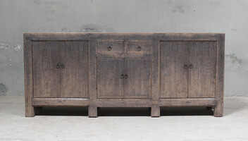 BT-1990, Dark wooden dresser 