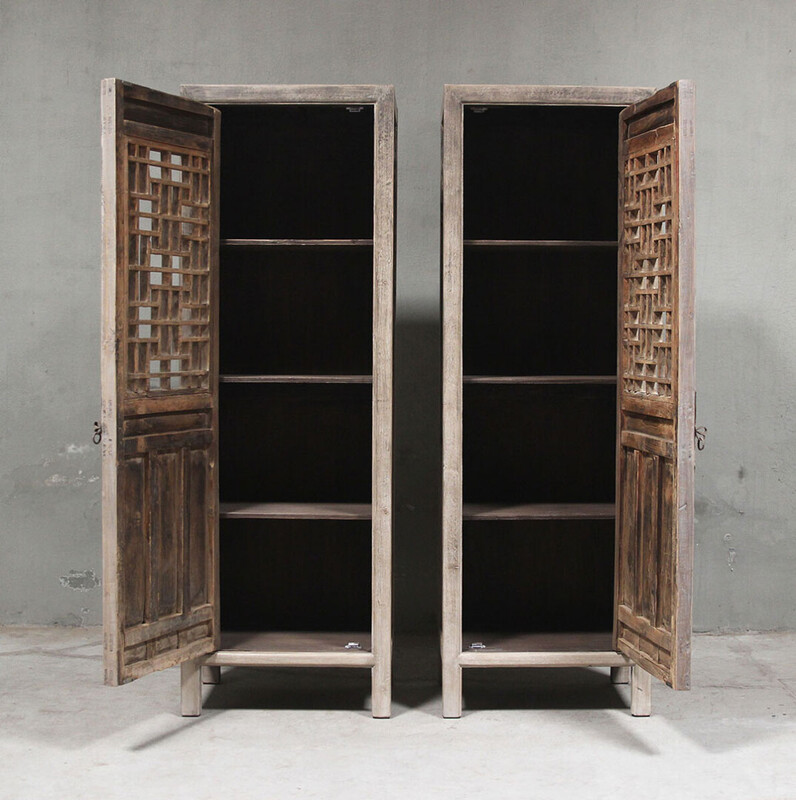 BT-2001, Set of cabins with vintage doors 