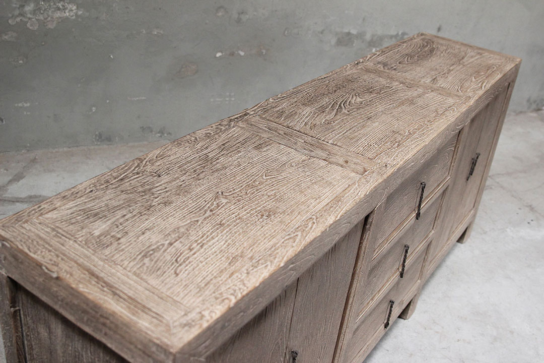 BT-2003, Sideboard with 4 doors and 3 drawers