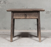 BT-2006, Dark wooden side table 