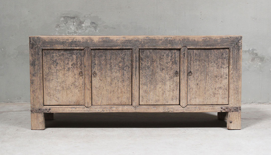 BT-2010, Wooden sideboard 