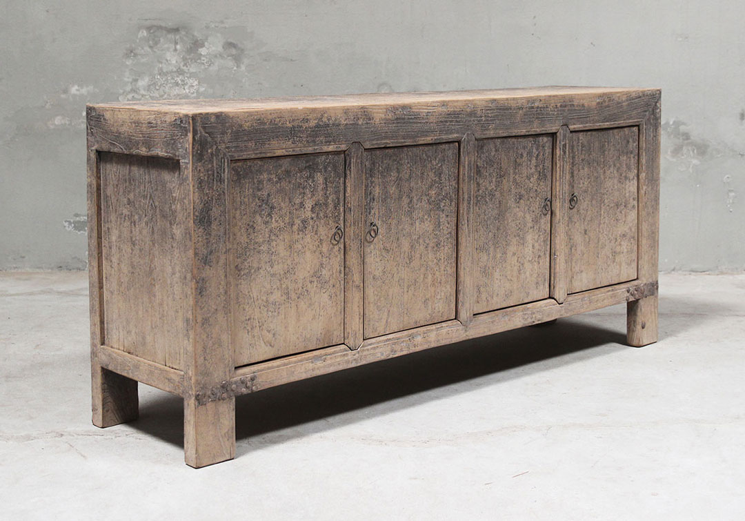 BT-2010, Wooden sideboard 