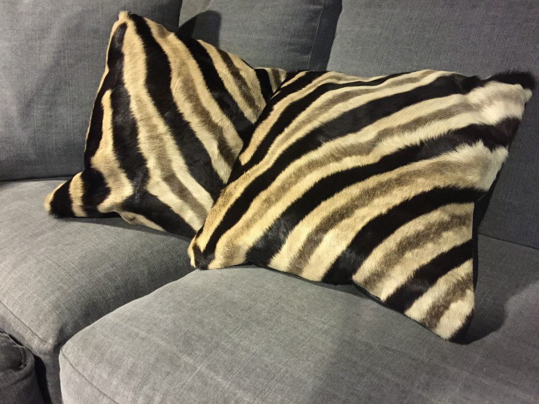 Definitief Rijke man Heiligdom DE 141, Pillows made from zebra skin - Kussens, plaids en kleden - De Jong  Interieur