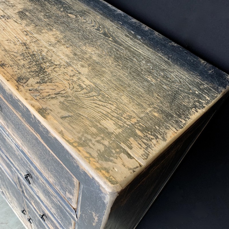 DS 113, Sideboard with 4 doors and 8 drawers