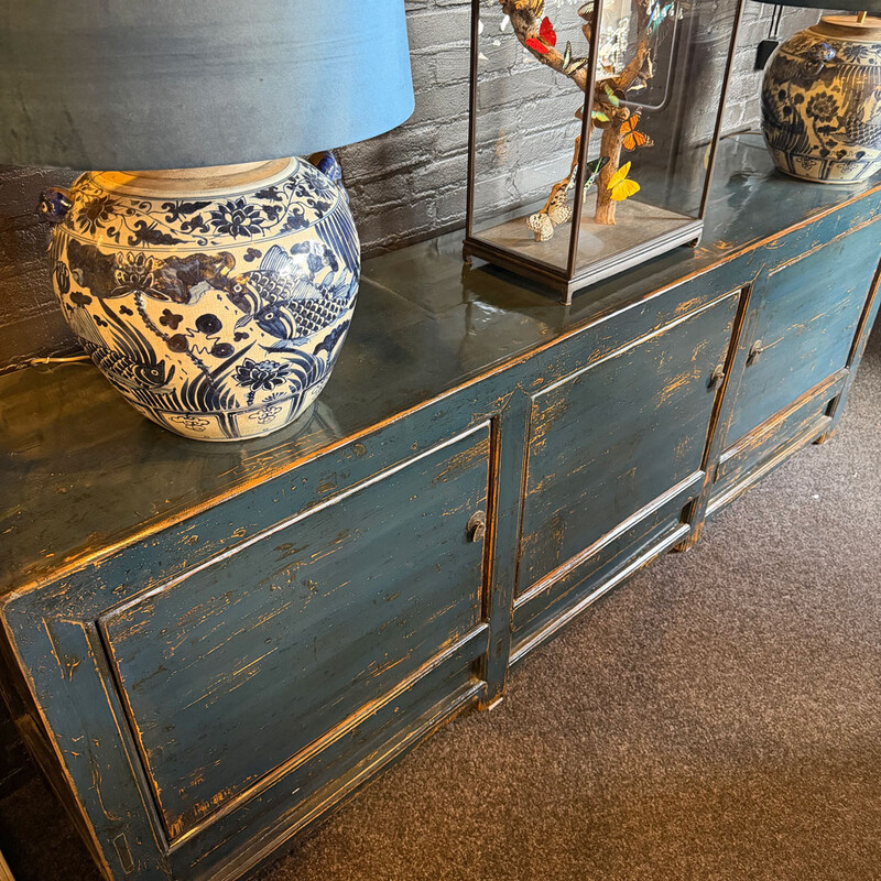 DS 277, Blue sideboard with 3 doors