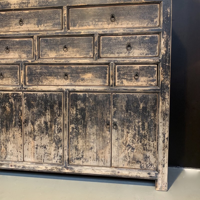DS 313, Sideboard with 4 doors and 8 drawers