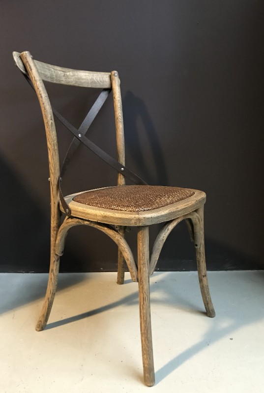 Oud houten eetkamerstoel met rieten zitting-9472556 - stoelen voor eetkamer tafel - Zitmeubels, banken, fauteuils, stoelen sofa's De Jong