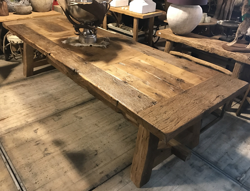 Sehr Robuste Tisch Von 200 Jahre Alten Steineichenholz Diese Ta Esstisch Antike Tische Holztische De Jong Interieur