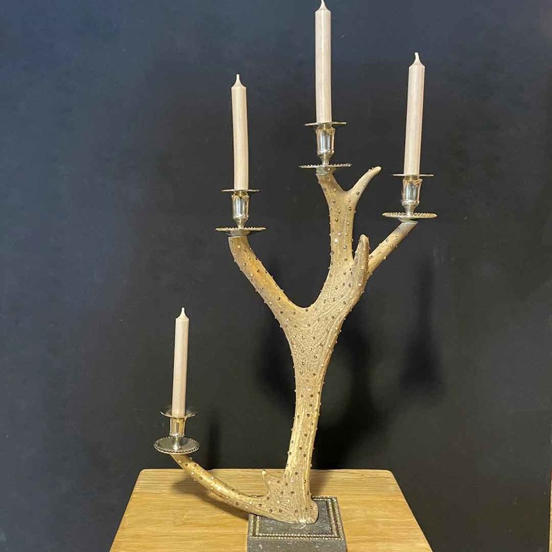 repetitie Bestaan gespannen KG 110, Antler candleholder with Swarovski chrystals - kaarsen - meubels  gemaakt van gewei, geweimeubels. - De Jong Interieur