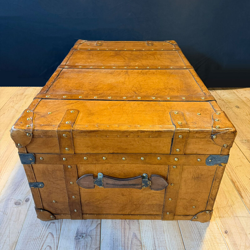 KO 180, Brown leather trunk 