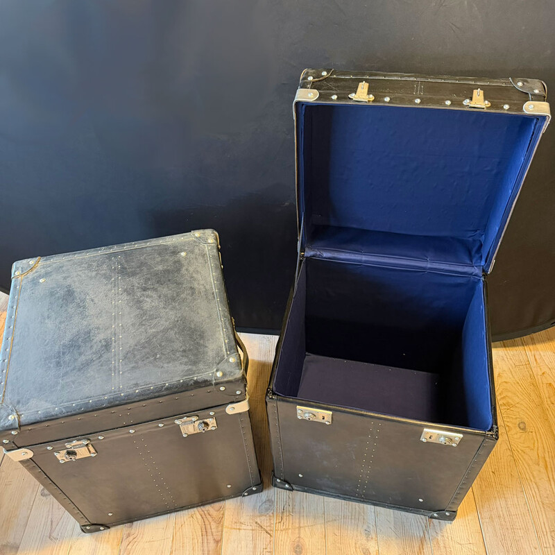 KO 182, Black leather trunk set 