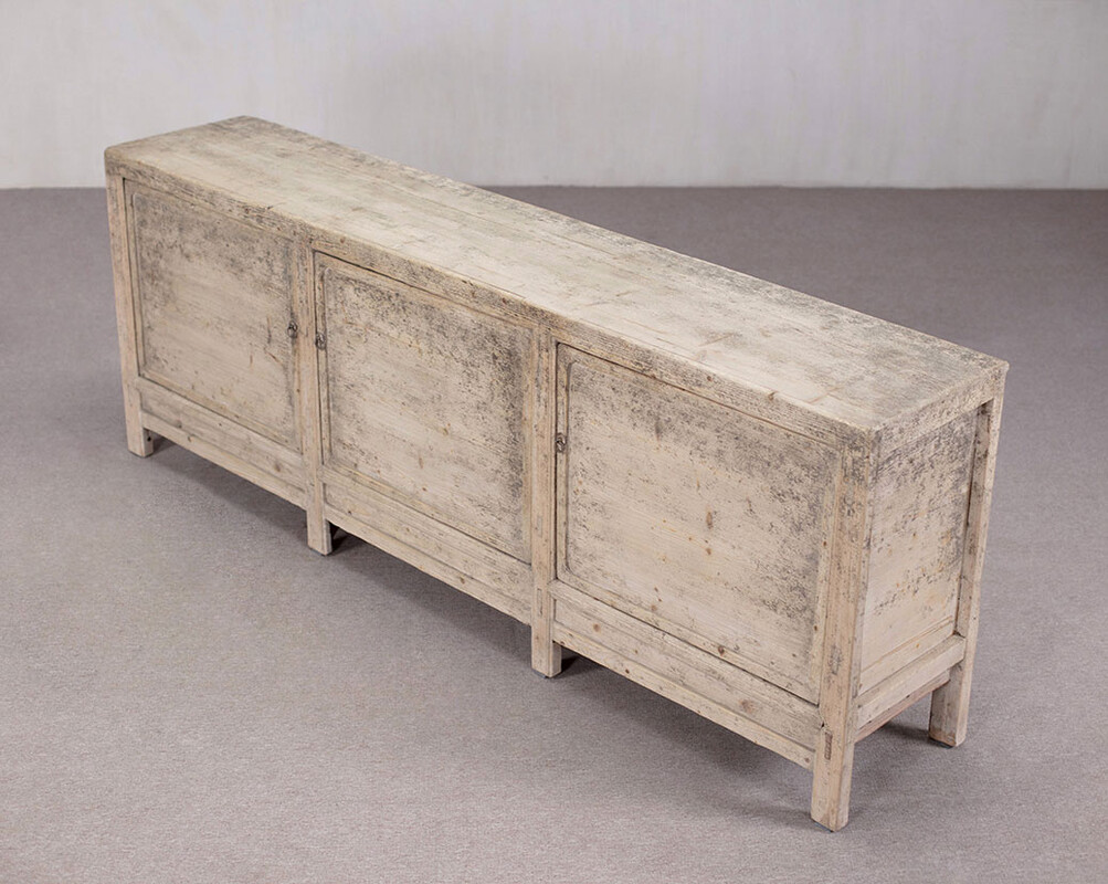 L-11, Wooden sideboard with 3 doors