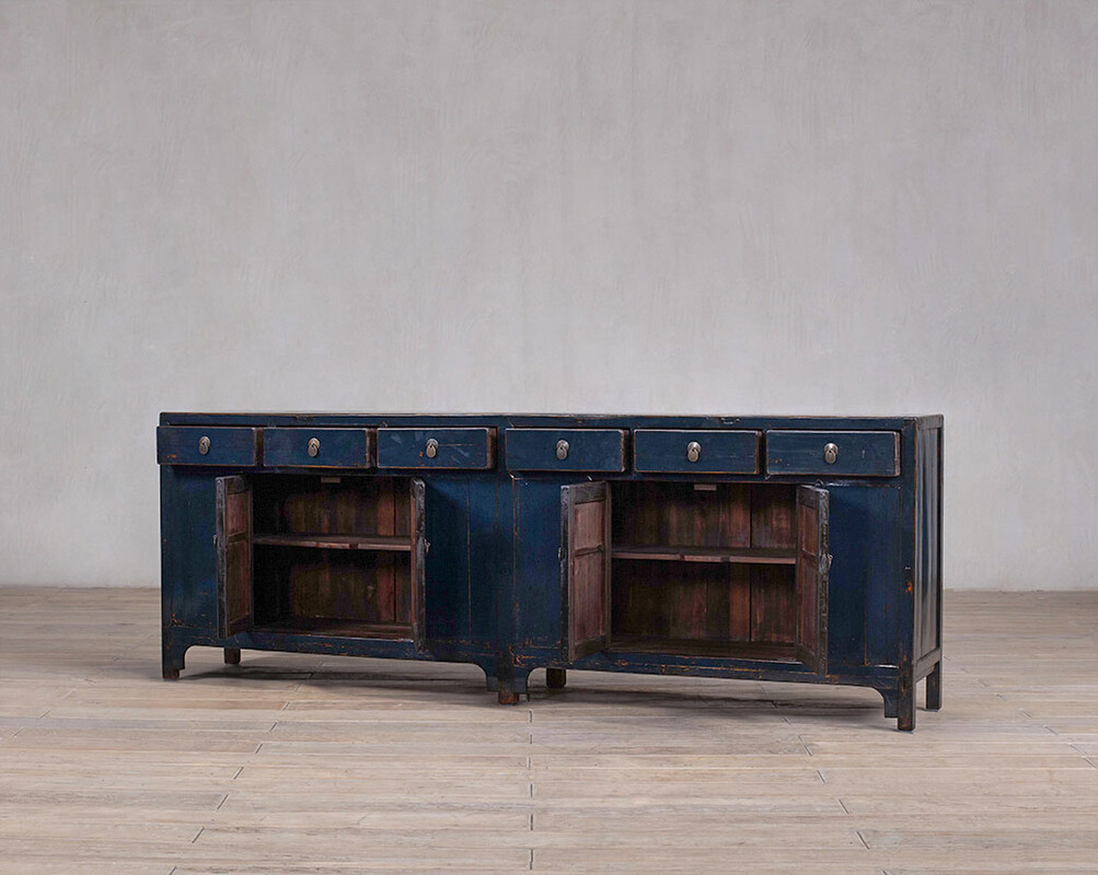L-13, Blue sideboard