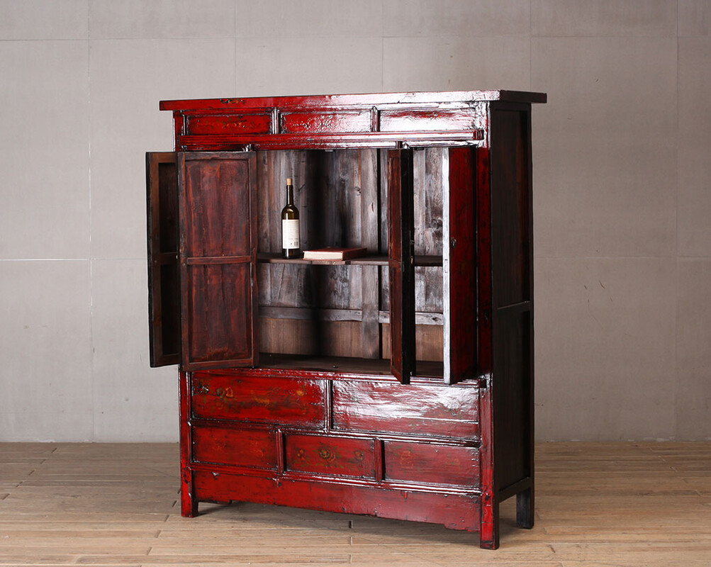 L-14, Red cabinet
